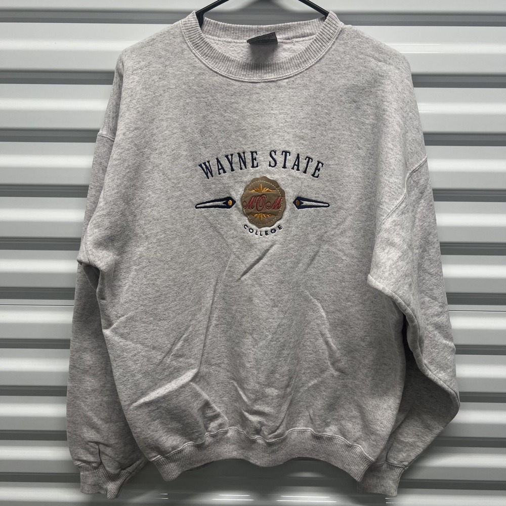 Time Out Wayne State College Mom‎ Sweatshirt Large Mens Gray Embroidered Vintage